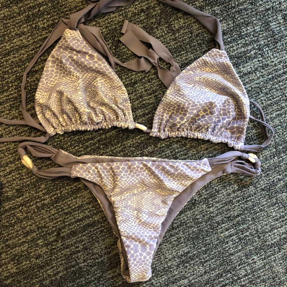 Acacia reversible bikini set